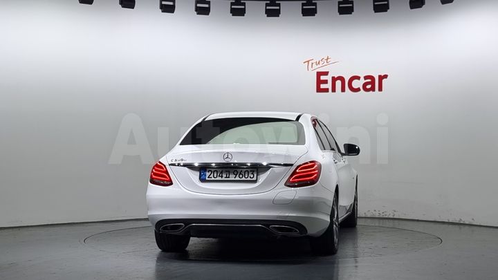 Mercedes Benz C Class 2018 — 4