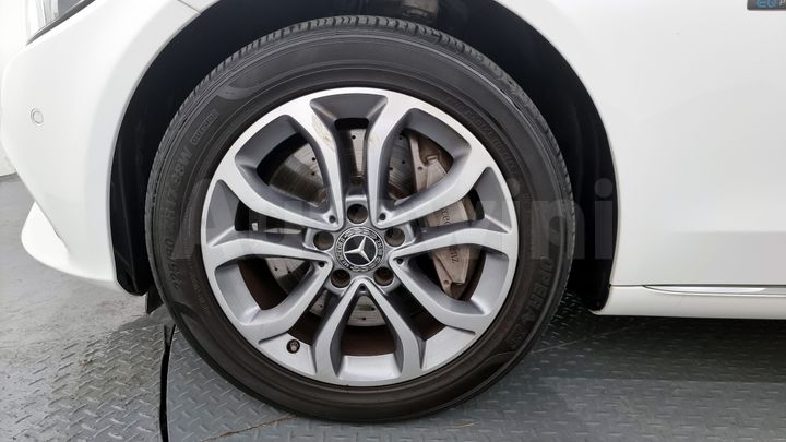 Mercedes Benz C Class 2018 — 5