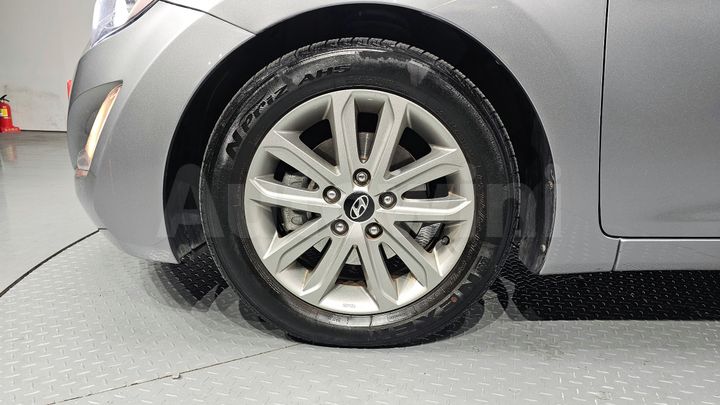 Hyundai Avante 2014 — 5