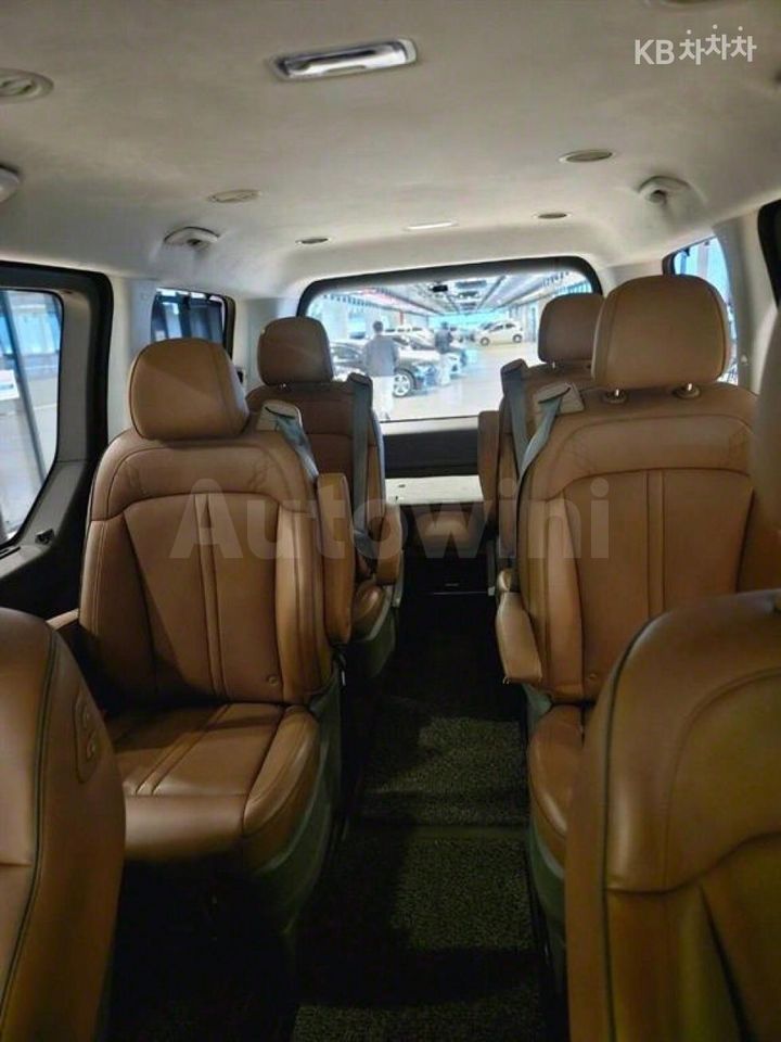 Hyundai Staria 2022 — 2