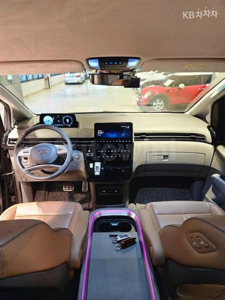 Hyundai Staria 2022 — 3