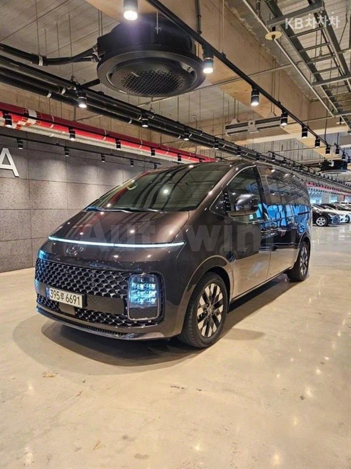 Hyundai Staria 2022 — 5