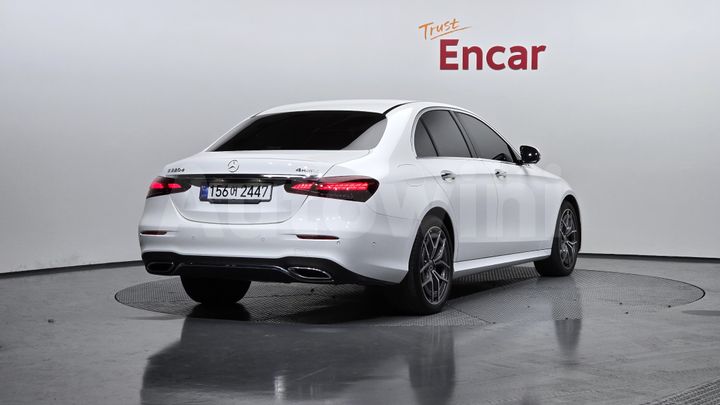 Mercedes-Benz E Class 2023 — 2