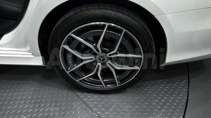 Mercedes-Benz E Class 2023 — 5