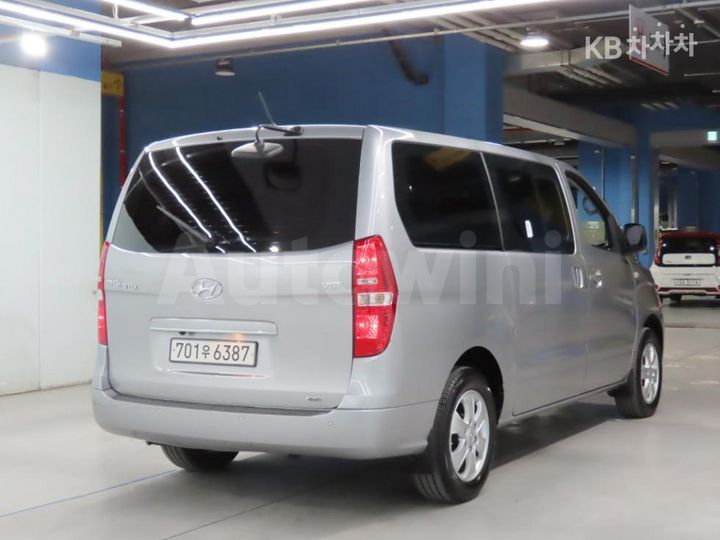 Hyundai Starex 2020 — 4