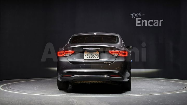 Chrysler 200 2015 — 4