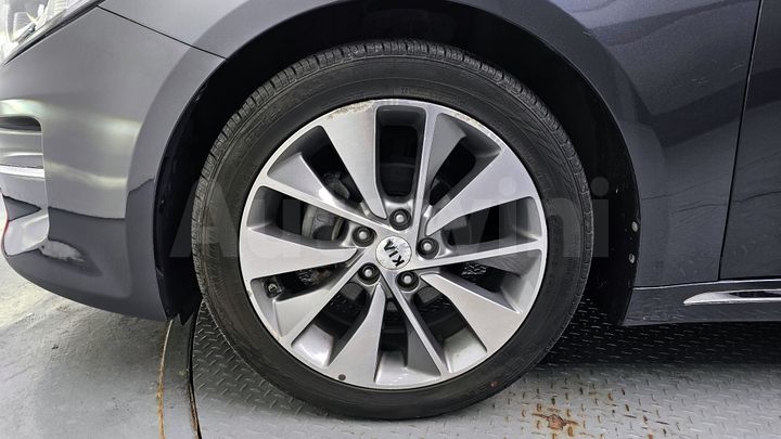 Kia K5 2017 — 5