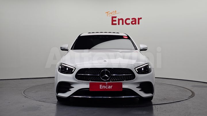 Mercedes-Benz E Class 2023 — 3
