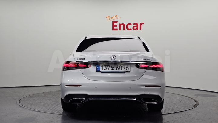 Mercedes-Benz E Class 2023 — 4