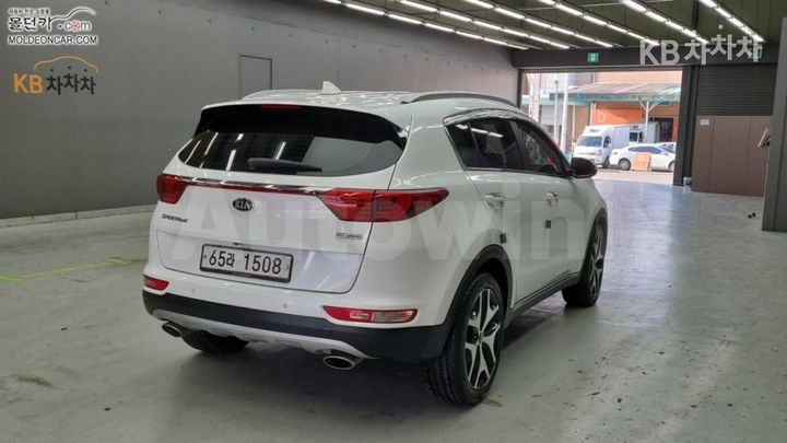 Kia Sportage 2018 — 2