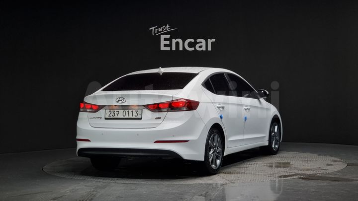Hyundai Avante 2017 — 2