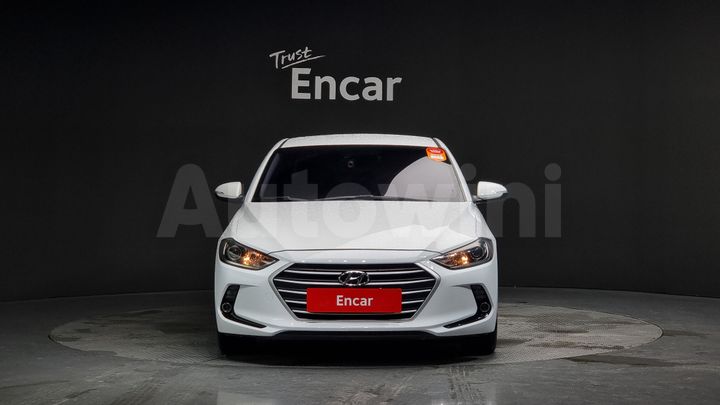 Hyundai Avante 2017 — 3