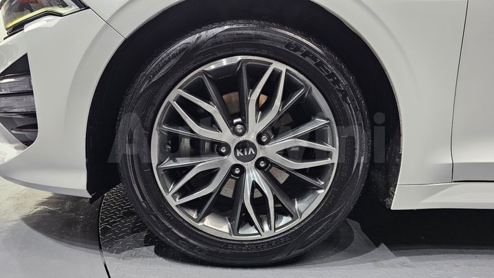 Kia K5 2021 — 5