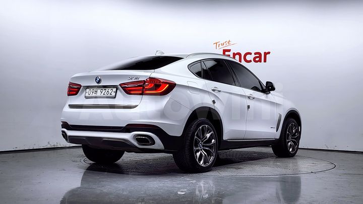 BMW X6 2017 — 2