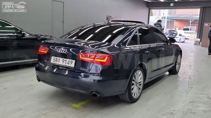Audi A6 2012 — 2