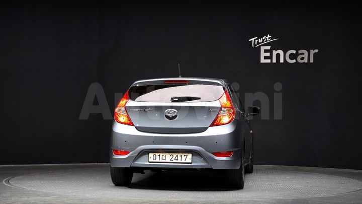 Hyundai Accent 2018 — 4