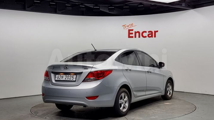 Hyundai Accent 2014 — 2