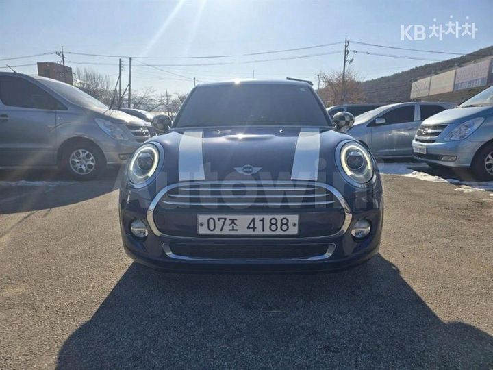 Mini Cooper 2017 — 2