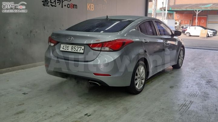 Hyundai Avante 2014 — 2