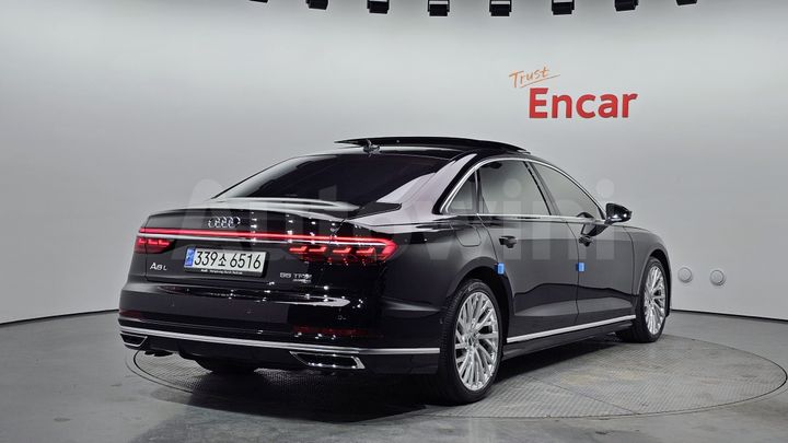 Audi A8 2020 — 2