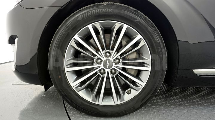Genesis EQ900 2016 — 5