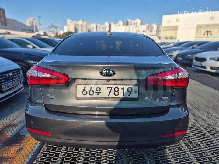 Kia K3 2013 — 3