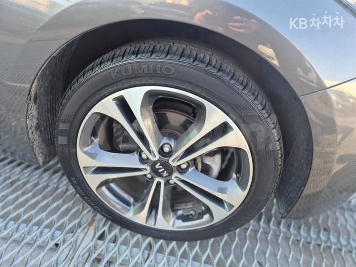 Kia K3 2013 — 5