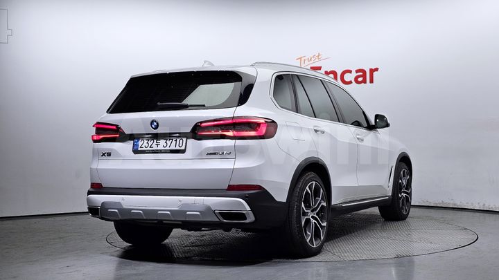 BMW X5 2022 — 2