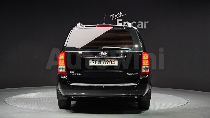 Kia Carnival 2013 — 4