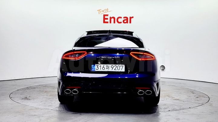 Kia Stinger 2018 — 4