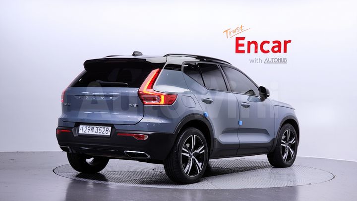 Volvo XC40 2020 — 2
