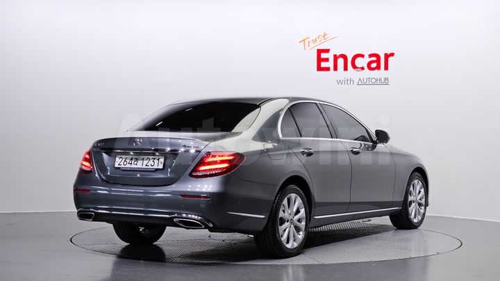 Mercedes Benz E Class 2020 — 2