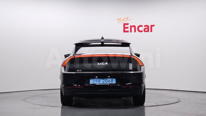 Kia EV6 2023 — 4