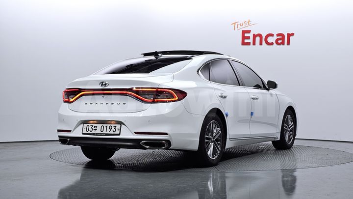 Hyundai Grandeur 2017 — 2
