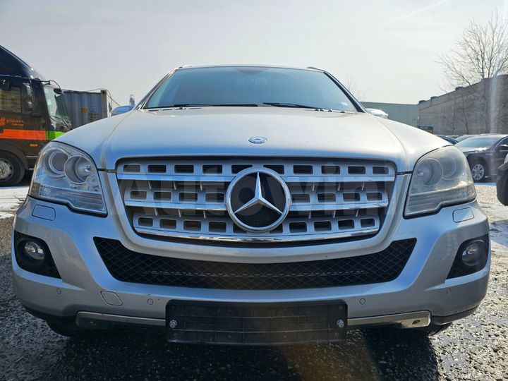 Mercedes Benz M Class 2009 — 2