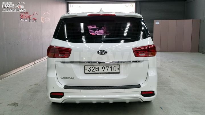 Kia Carnival 2019 — 4
