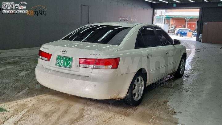 Hyundai Sonata 2005 — 2