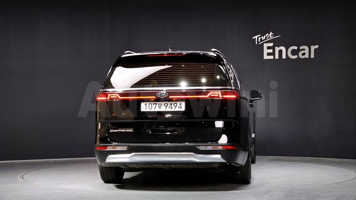 Kia Carnival 2021 — 4