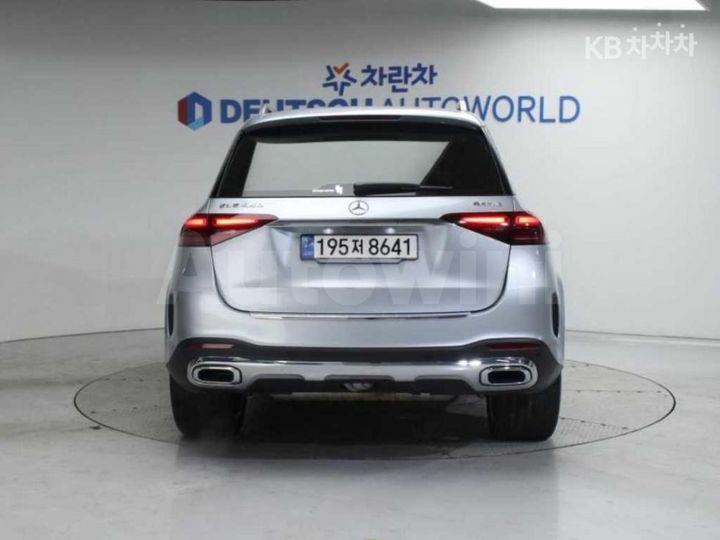 Mercedes Benz GLE Class 2024 — 4