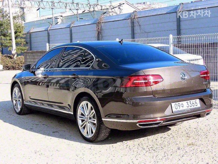 Volkswagen Passat 2018 — 3