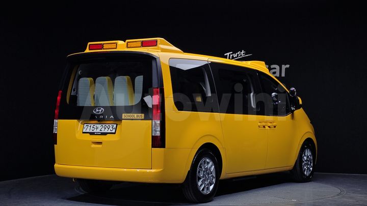 Hyundai Staria 2023 — 2