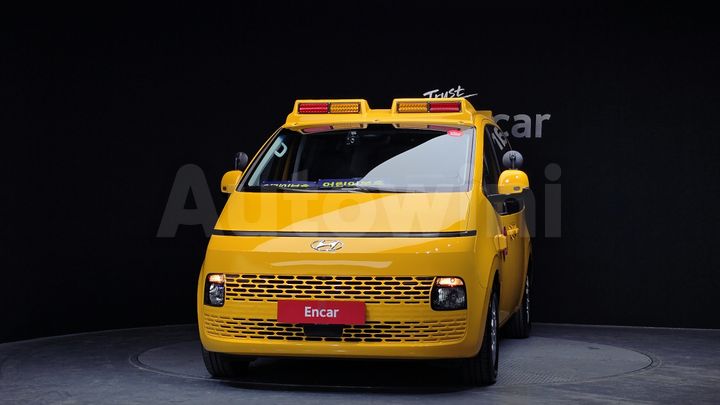 Hyundai Staria 2023 — 3