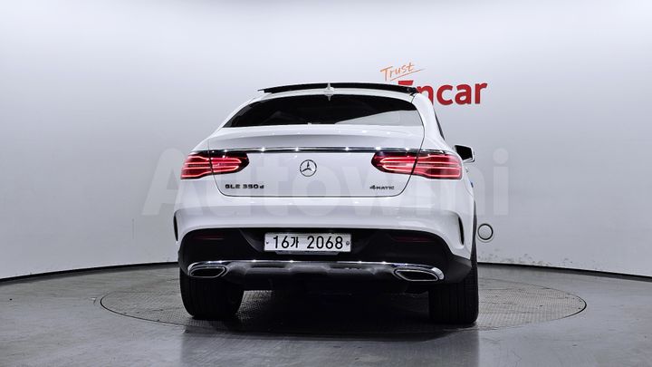Mercedes Benz GLE Class 2017 — 4