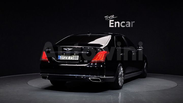 Genesis EQ900 2016 — 2