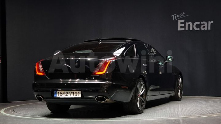 Jaguar XJ 2019 — 2