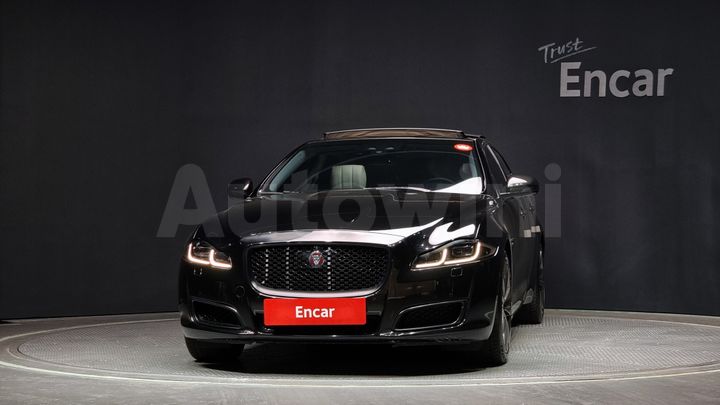 Jaguar XJ 2019 — 3
