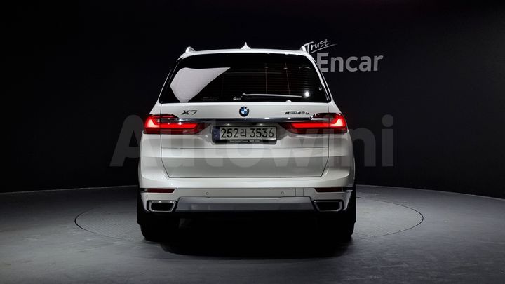BMW X7 2021 — 4