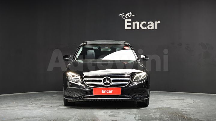 Mercedes Benz E Class 2017 — 3