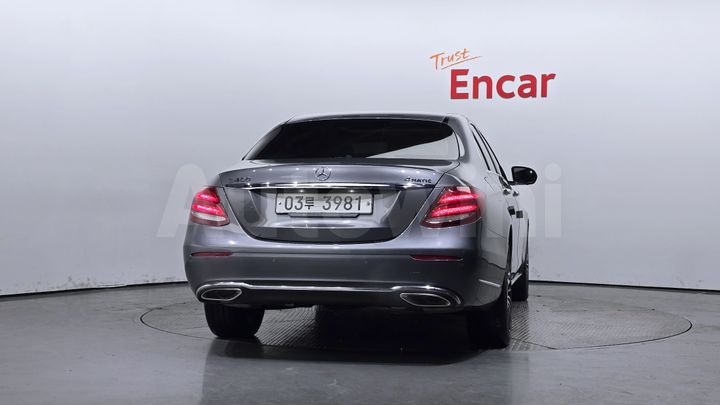Mercedes Benz E Class 2019 — 4