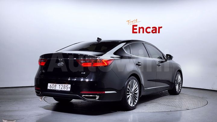 Kia K7 2018 — 2